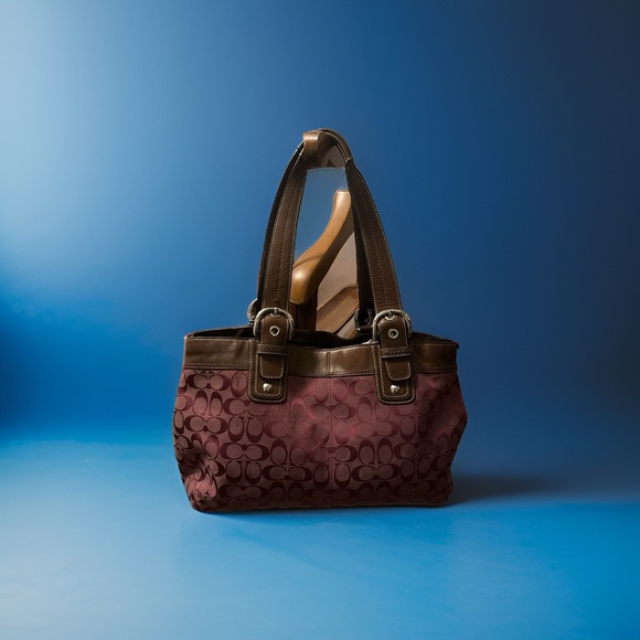 ❤️❤️♥️Coach Purple Signature Pleated Purse♥️👜👜🤗🥰😍♥️ - Picture 2 of 11